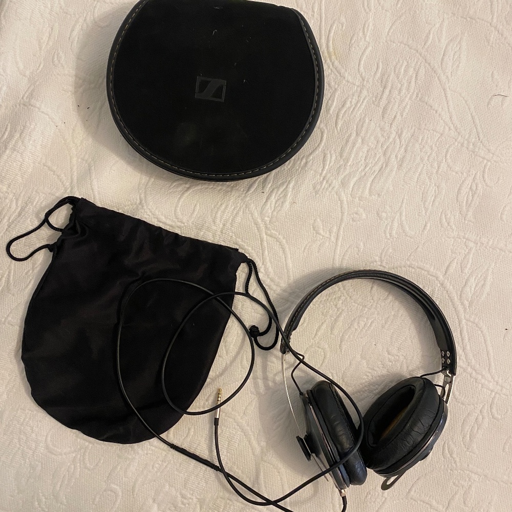 Sennheiser momentum over-ear wired headphones